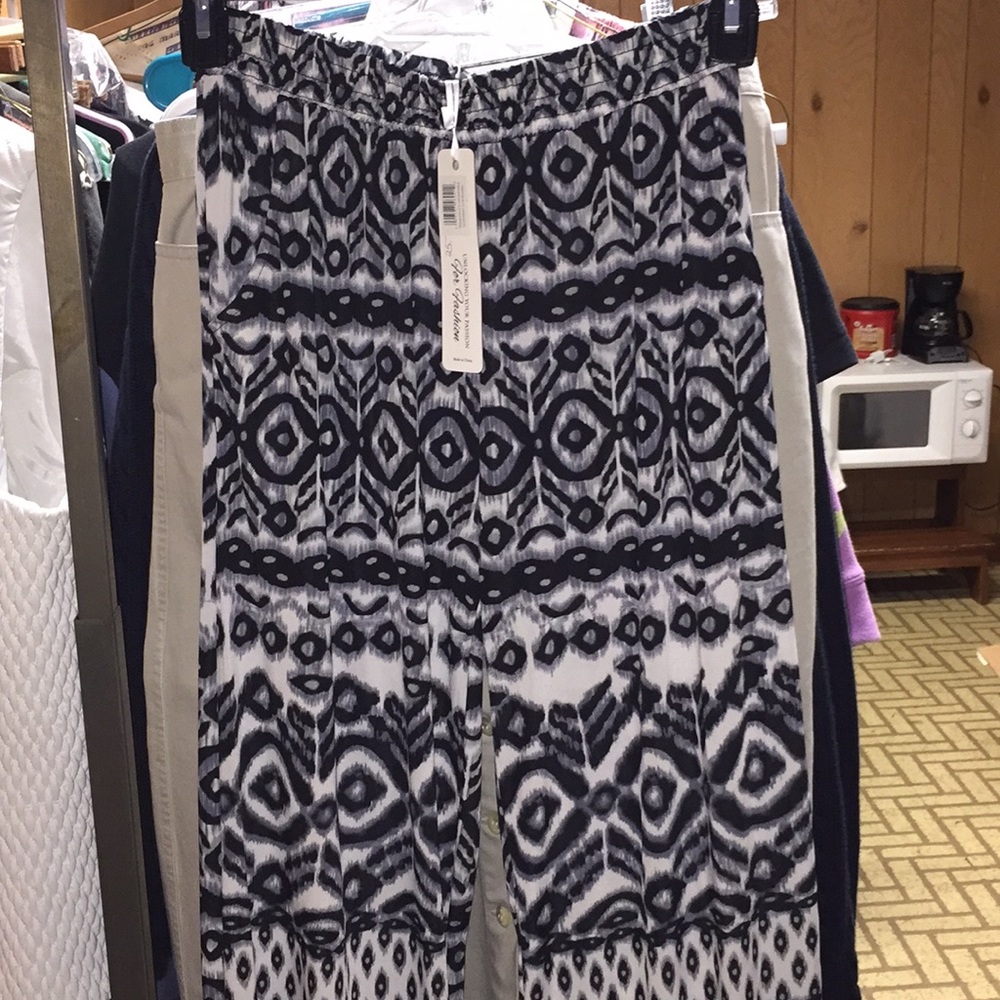 Victoria Leland Designs Slacks w/pockets Sz S/M